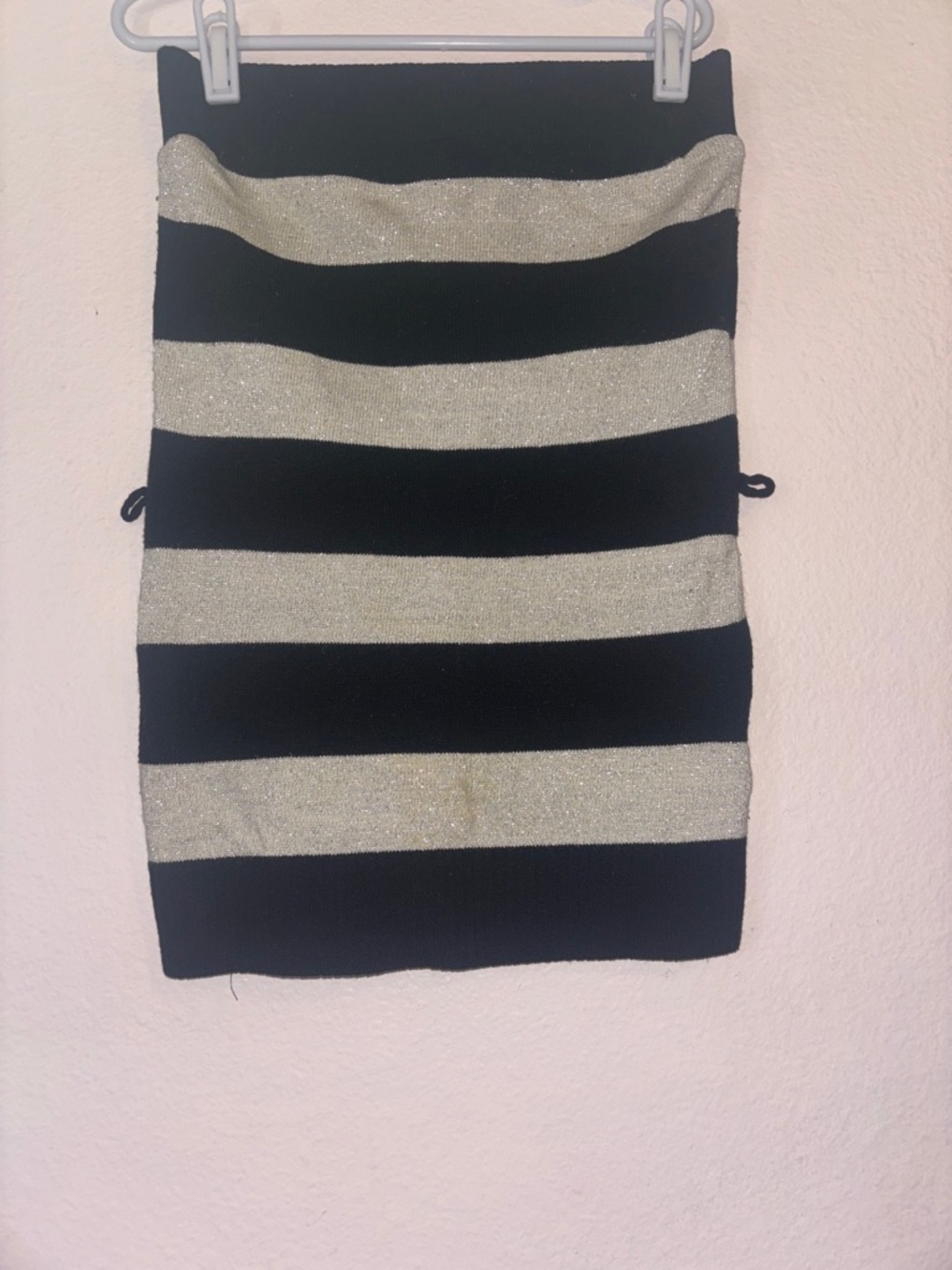 Women’s Black and Shimmery White Striped Knit Tube Top Size M